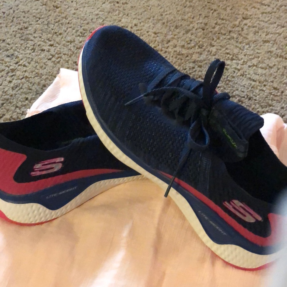 Brand new sketchers for women size 10